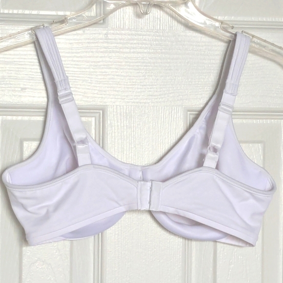 Bali (36D) Classic White Underwire Bra - Picture 3 of 9